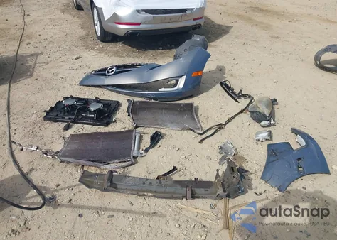 2010 Mazda Mazda6 I Touring z USA, uszkodzony, nr VIN 1YVHZ8CH6A5M44782